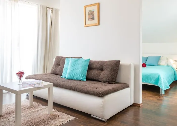 Apartments Sandra Solitudo III